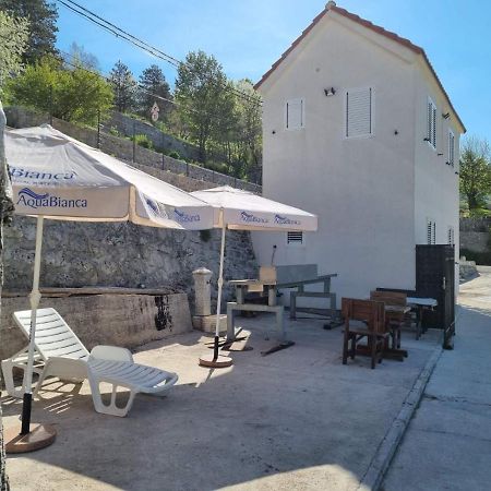 Porto Njegusi A2 Lägenhet Cetinje Exteriör bild